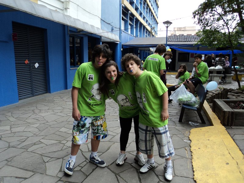 https://chazit.com/porto_alegre/../fotos/fotos_site/2010/sabadochodesh/sabadochodesh 167.jpg